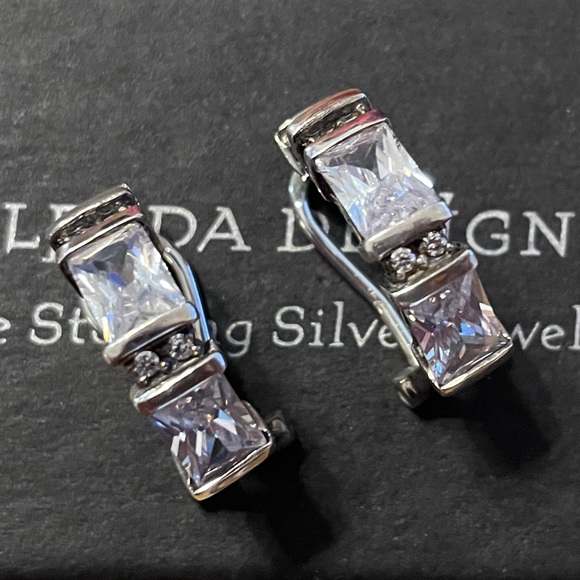 Silpada C1956 RARE Cubic Zirconia Omega Clip on Sterling Silver Earrings - Picture 3 of 16